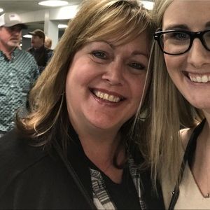 Meet your Posher, Lori